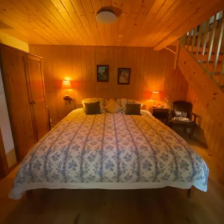 La Du Bisse Bed & Breakfast *